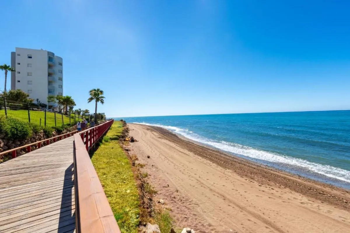 68305b69-3ba5-42a4-9704-a84a54da4d3f