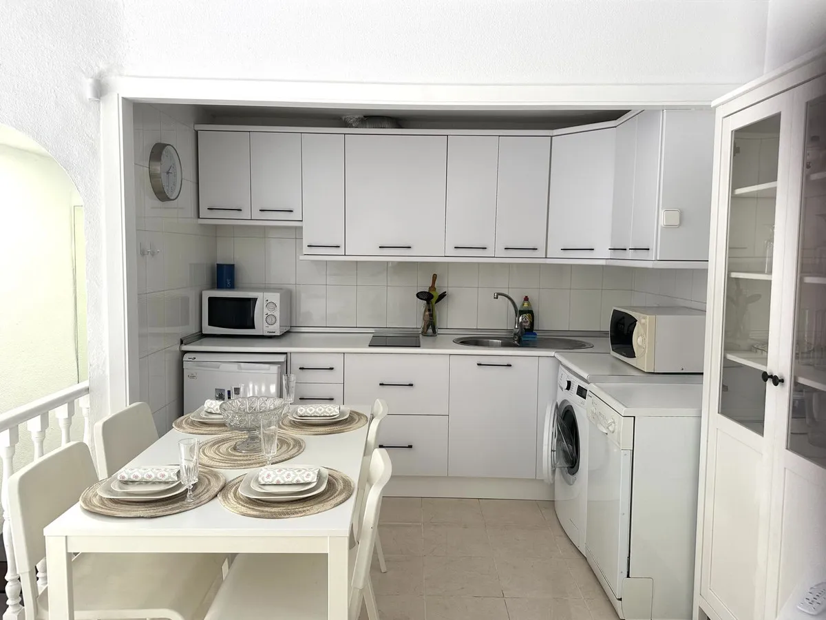 a65886d4-a1e9-4f6b-b9e0-c3d6e1c30e12