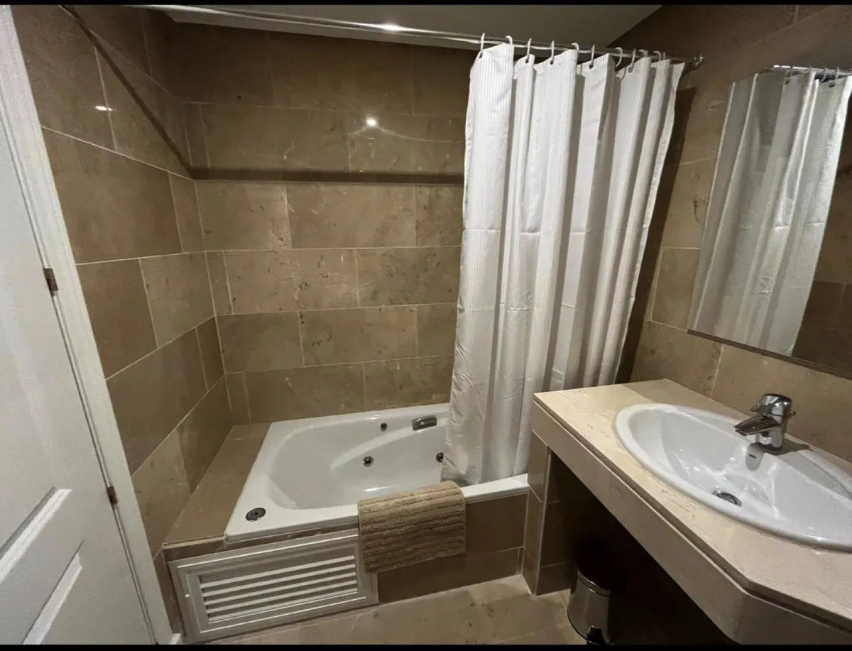 addf04ce-97e4-452d-add3-412920efa503