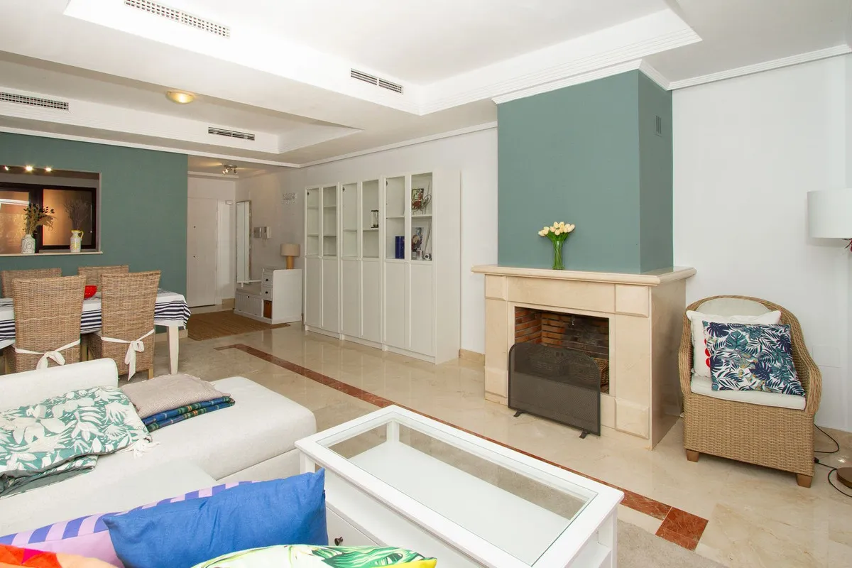 4c0b2e7a-4bc9-47fe-946c-29d79a2f96fc