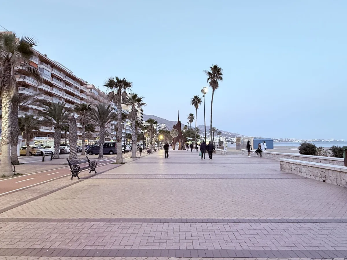 fadf2024-eccc-4e53-b807-7a414d33f885