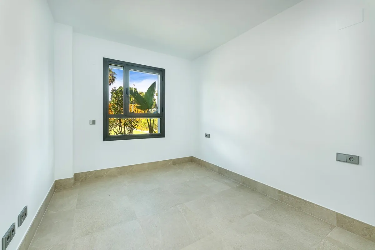 6b17acf5-8e10-407d-adc8-ab206abe89e2