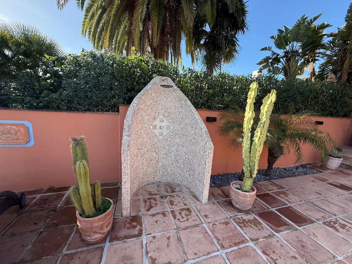 03d5de13-bdfb-47f0-ba2b-c8df5b598c44