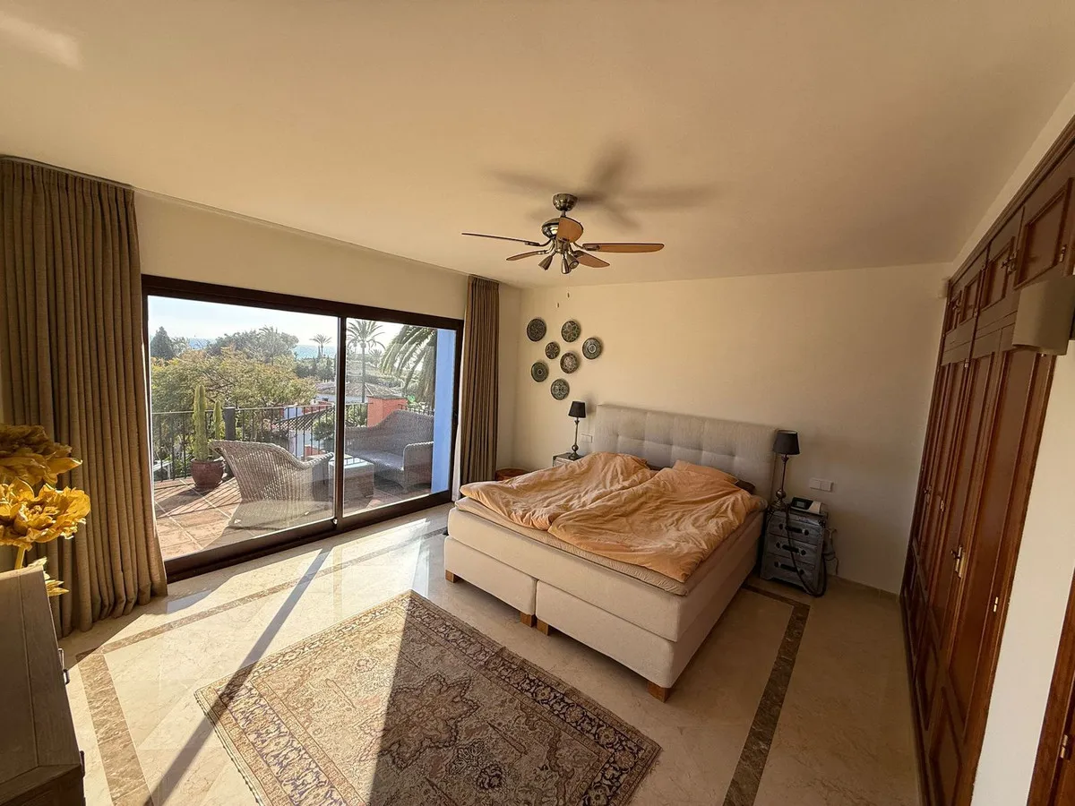 c577ee04-2cba-4a78-a591-93192d11828a