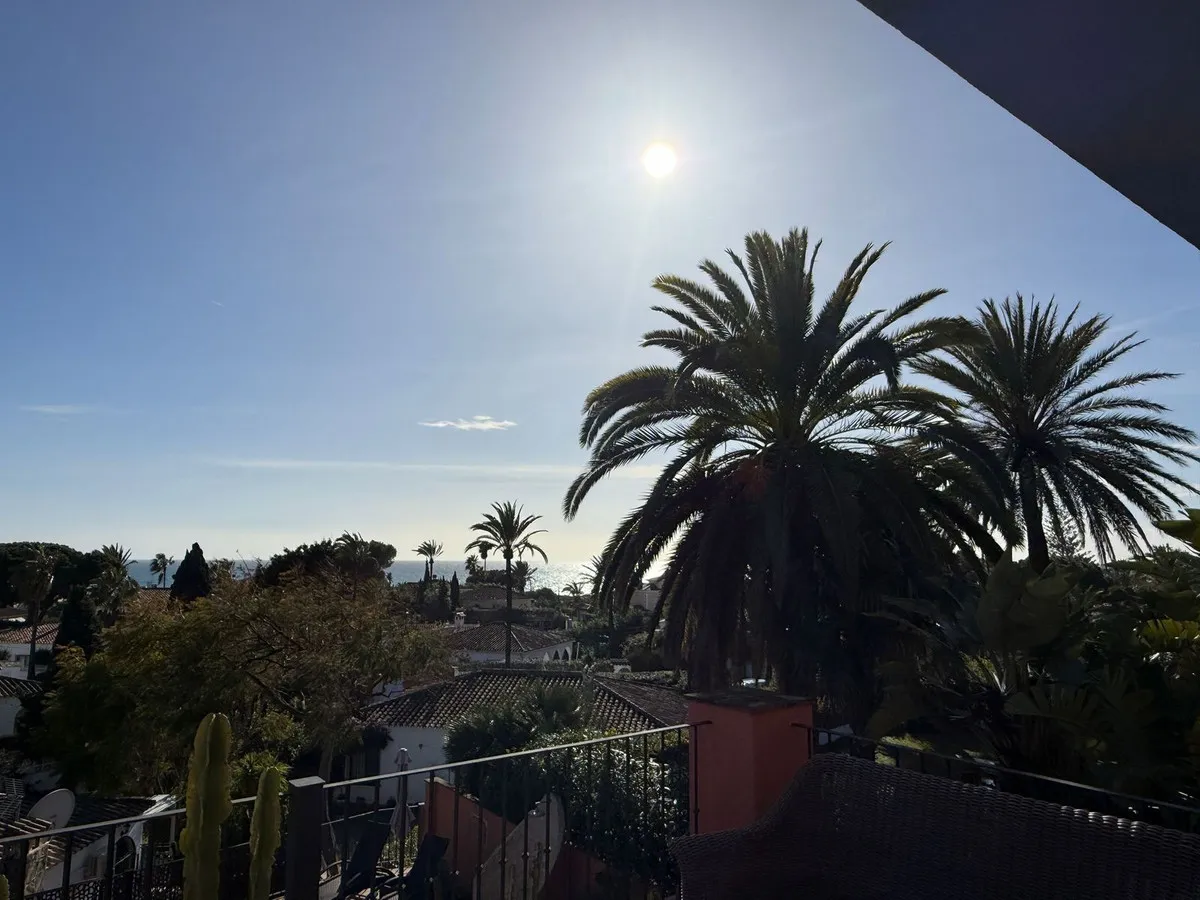 ee7f40ee-ff39-421c-9dc5-f8f62adee422