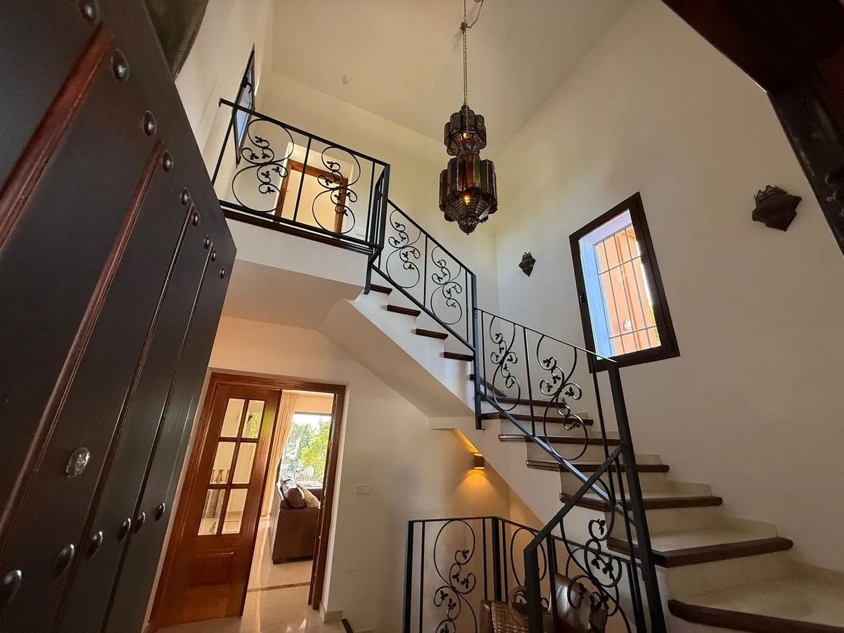 f8240a96-4677-4dc4-bed5-8e26fbb01e1b