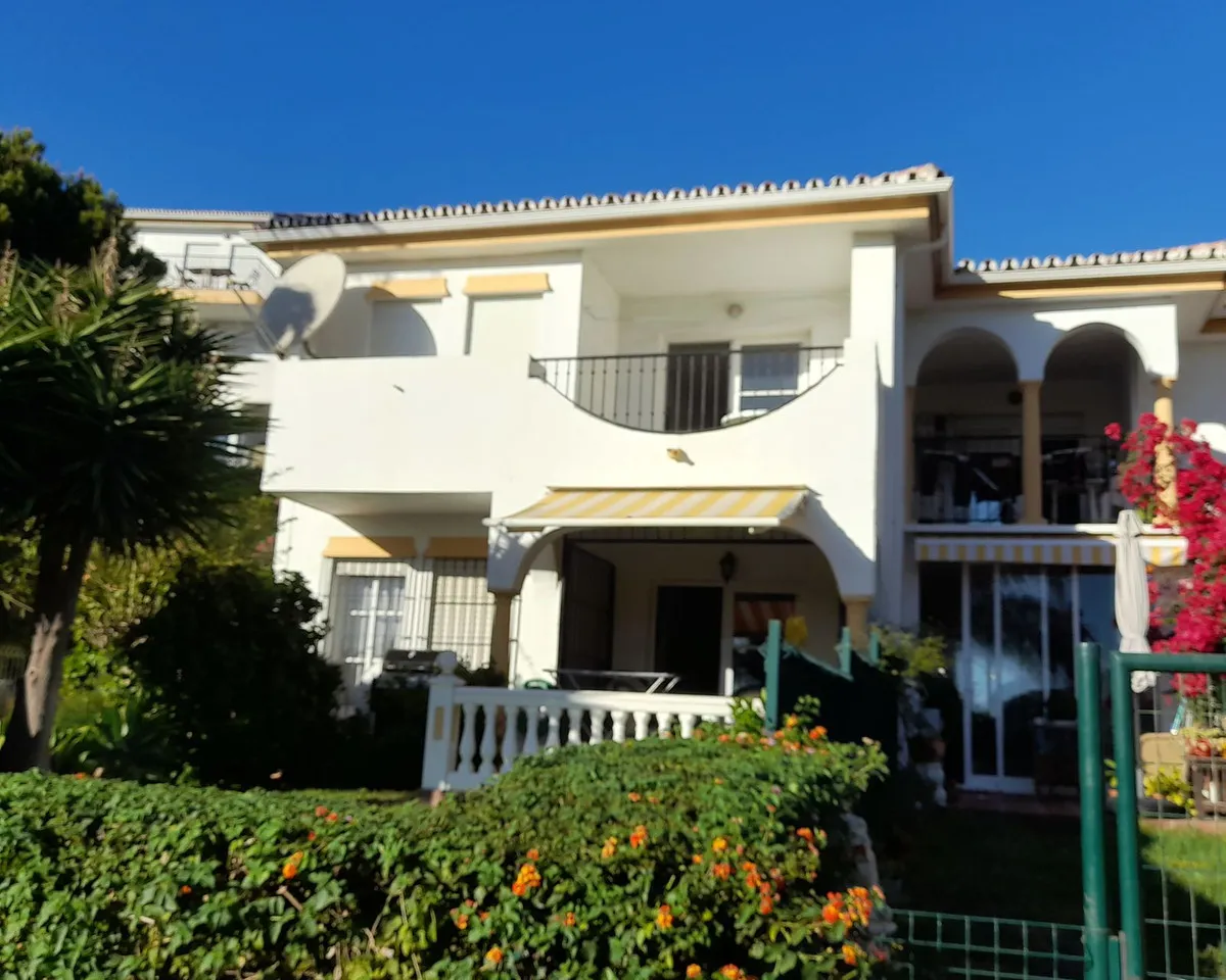 Charming El Faro Retreat with Sea Views