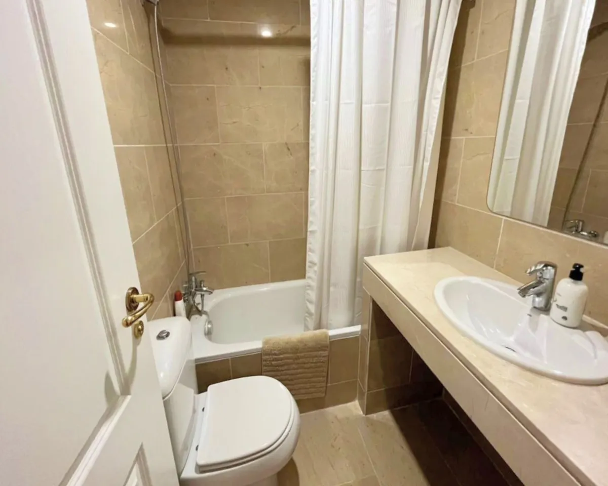 f1c2a739-6450-4cc4-bb17-103c79022ff0