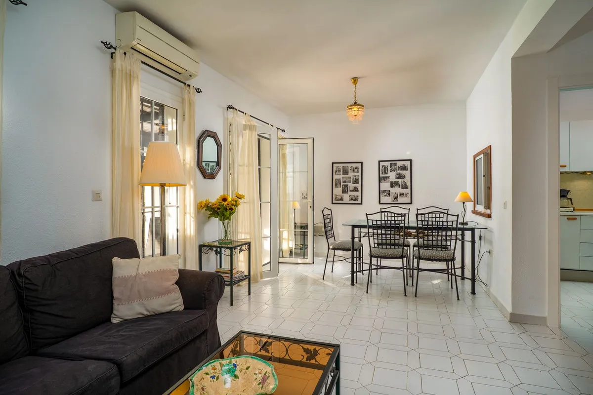 0284a219-83cb-4dc3-bb29-af1334e96ac4