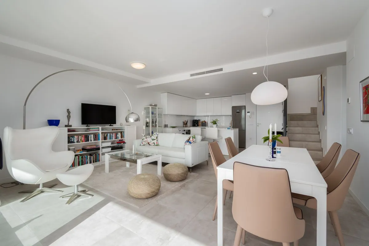 272e6c26-35d0-4b4d-948b-7ae6793efb6d