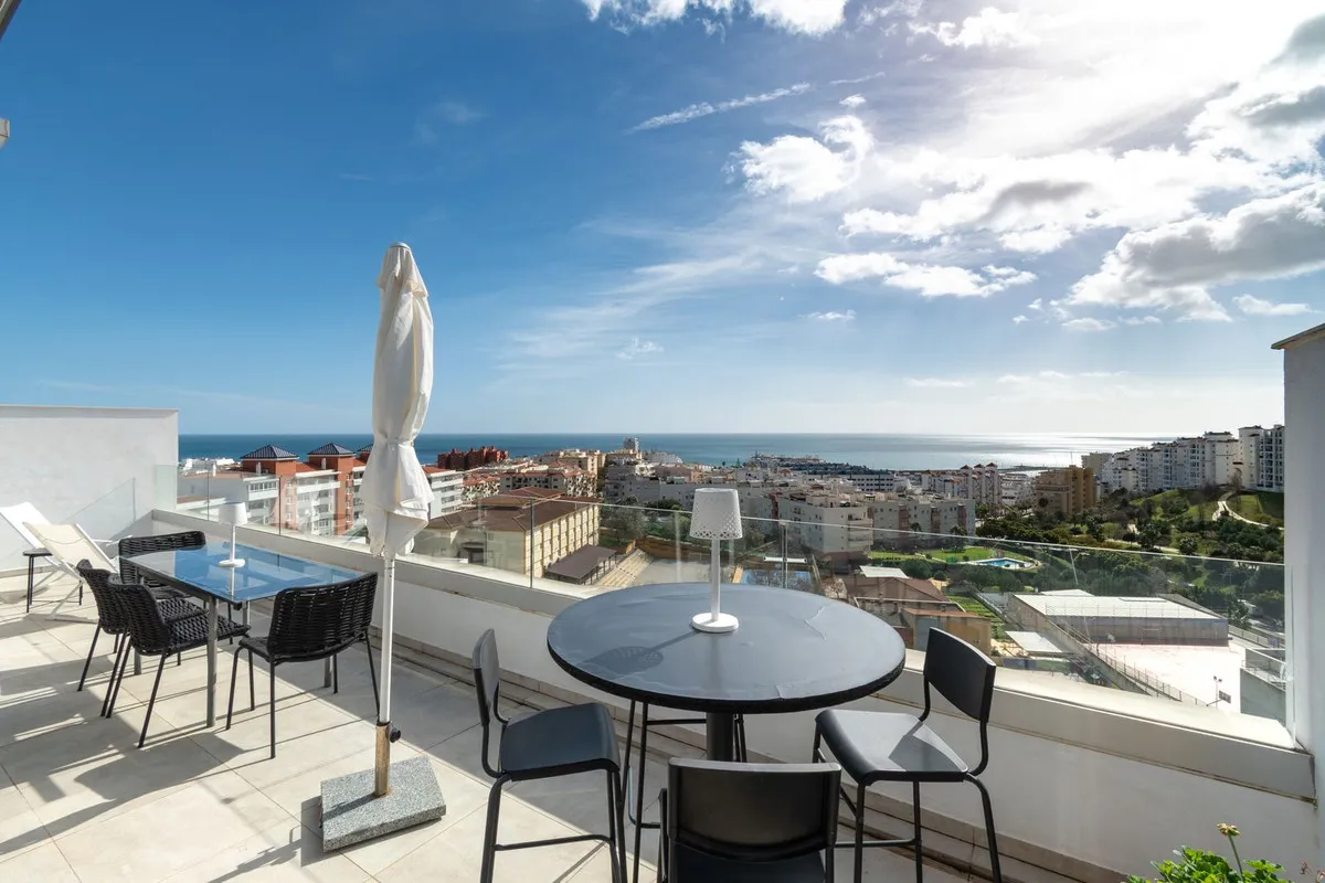 ca6ce439-0d9e-41c9-9c3e-c4a418dd6c8d