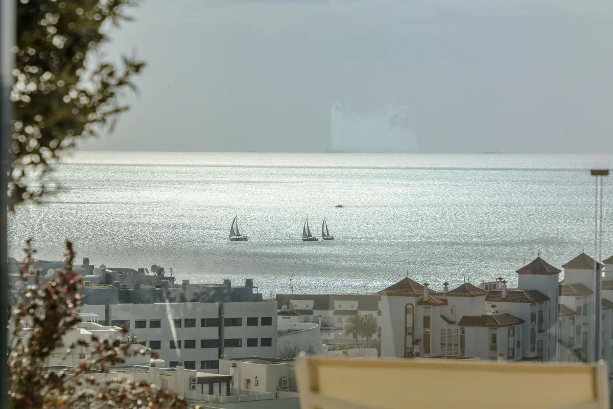 d99022a7-f2e7-4939-92eb-f835ebe73ecf