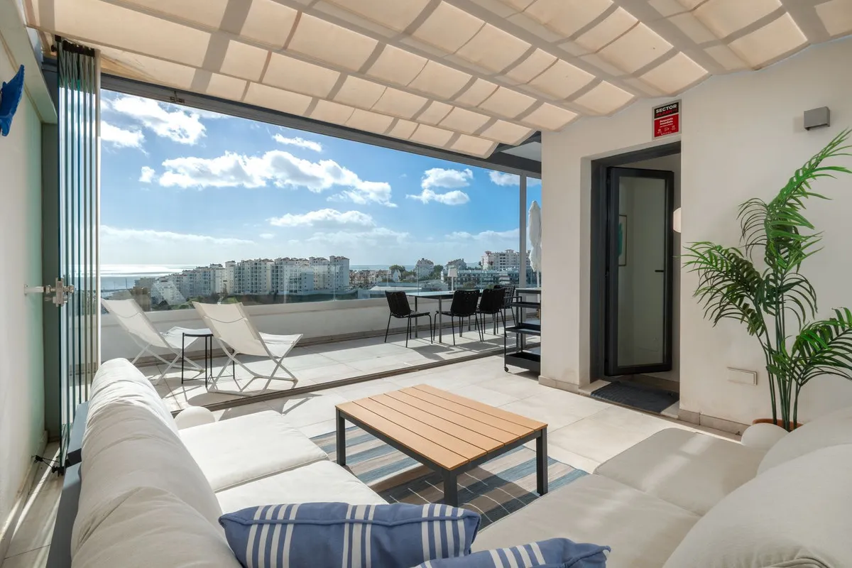 eeec2ca1-f1c3-4408-b3b7-4b2d7c7f48dc