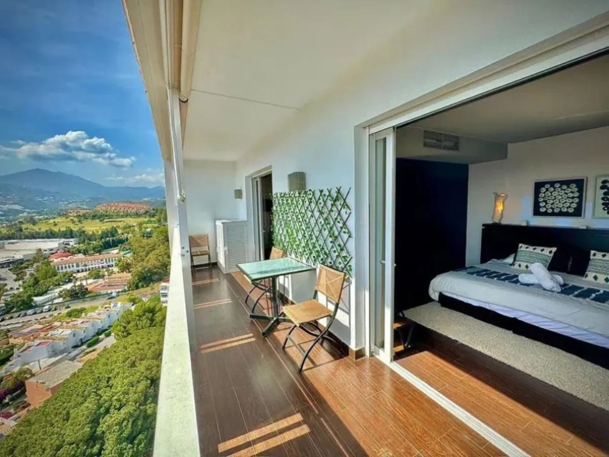 04aaca99-fa36-4a76-adde-658060f5a210