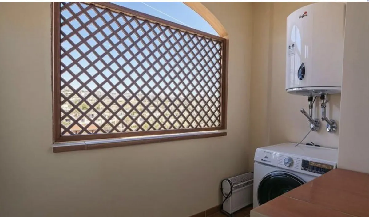 c8953e17-096b-4bb2-b8b5-f8a61decf9ee