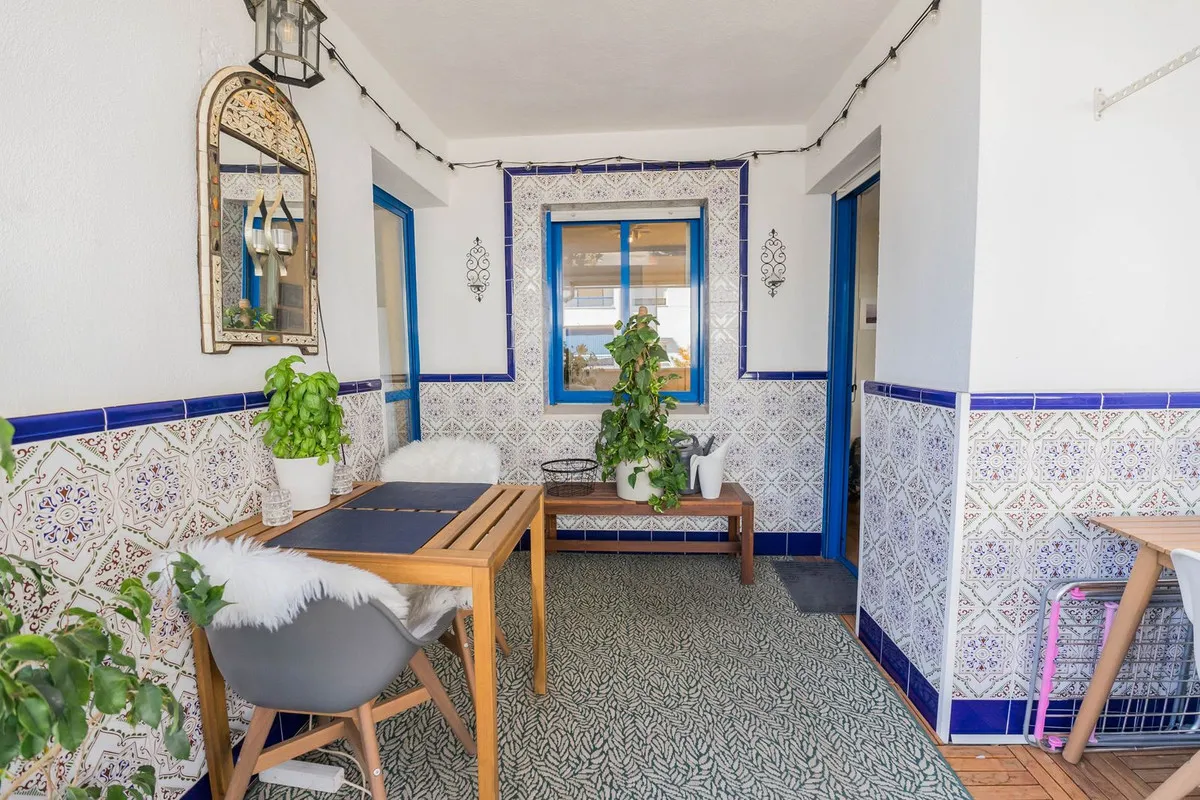 b4fff8f5-43cc-41f6-beeb-4945a5c9a5cb