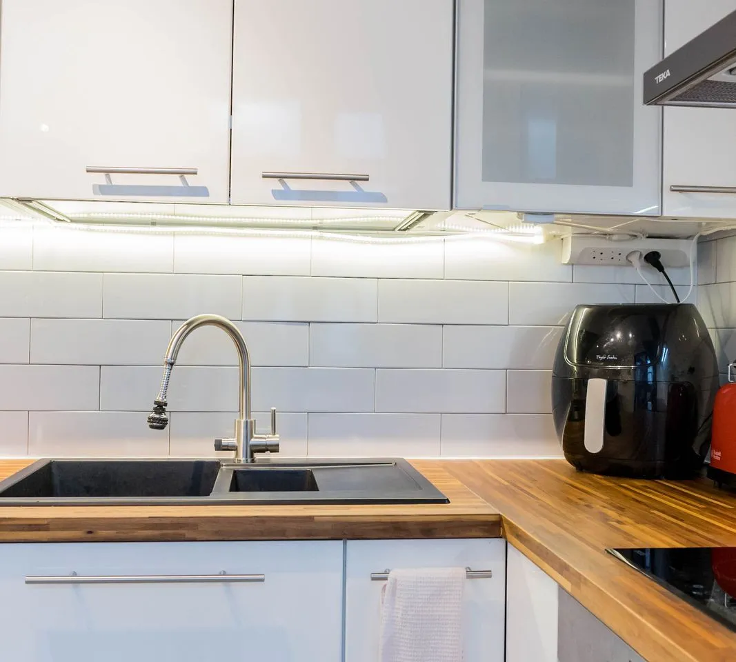 e93e6bfb-94f1-41ce-ad9e-5b3935d837de