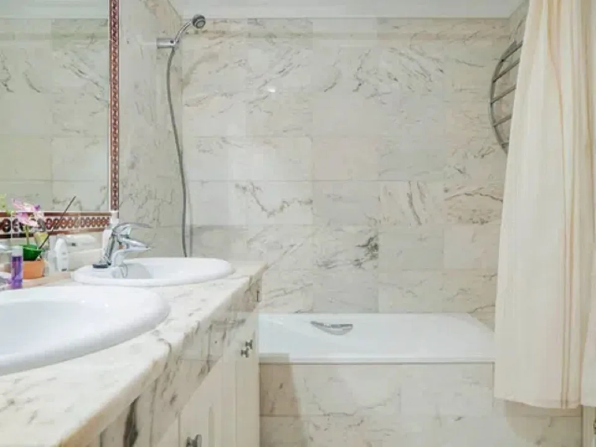 f93bed4c-a7cf-4c6a-b5c1-9858f77c9c61