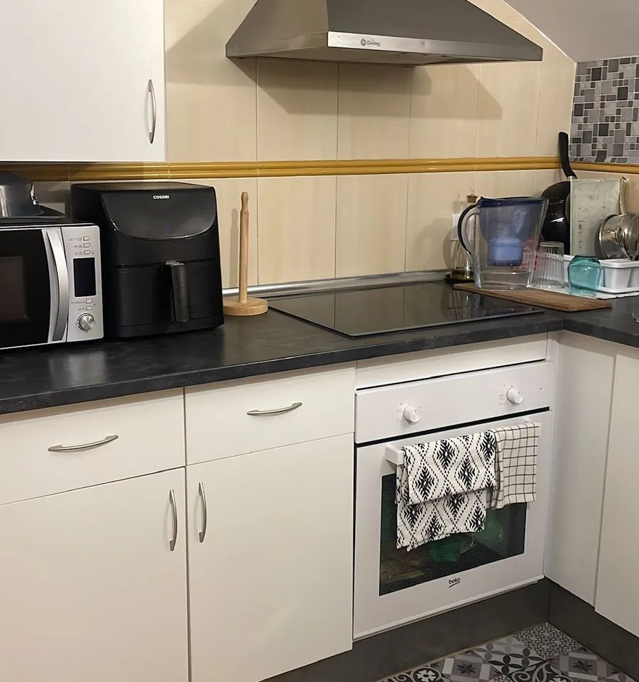 f4c7fd12-96fe-4886-b793-6219e05a1496