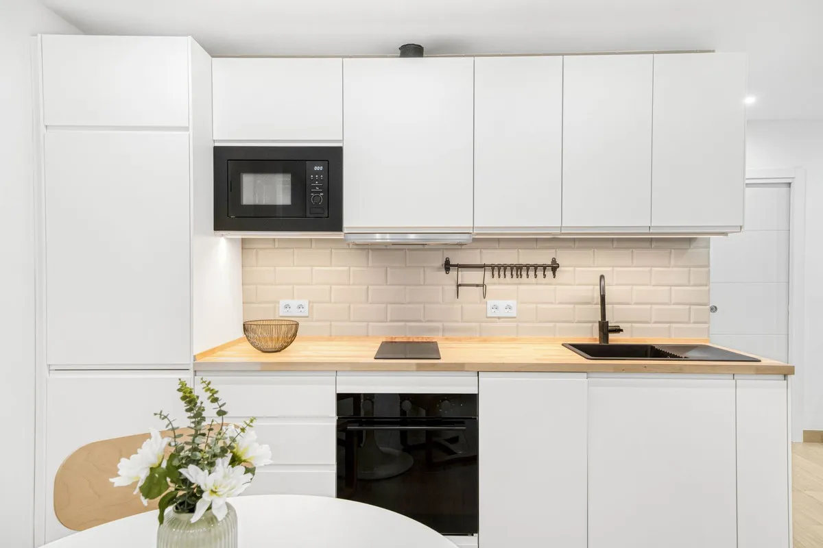 26b1e8aa-8675-40fc-8caf-a62cb9f402af