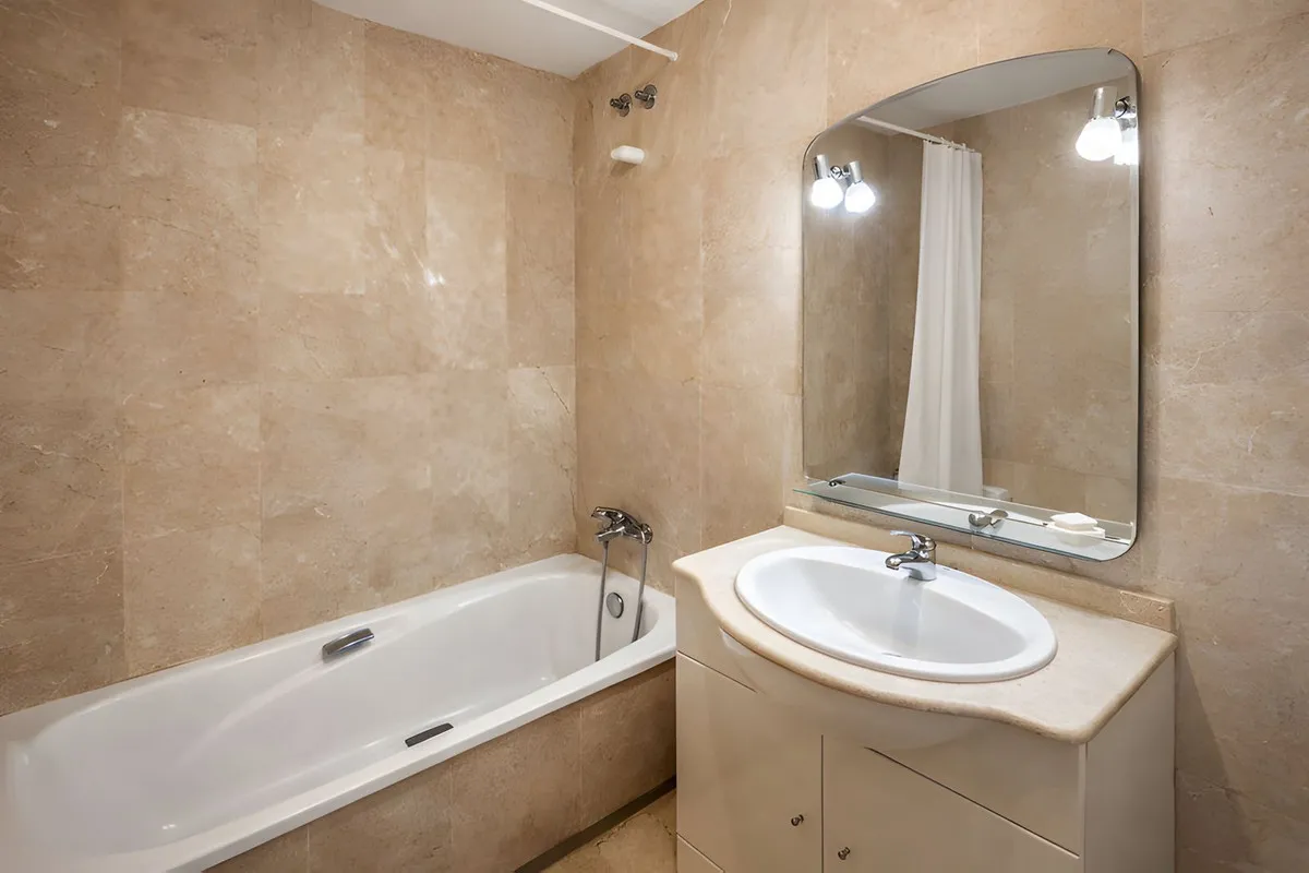 2a99b10b-e64d-4abf-a455-3c2651762f7a