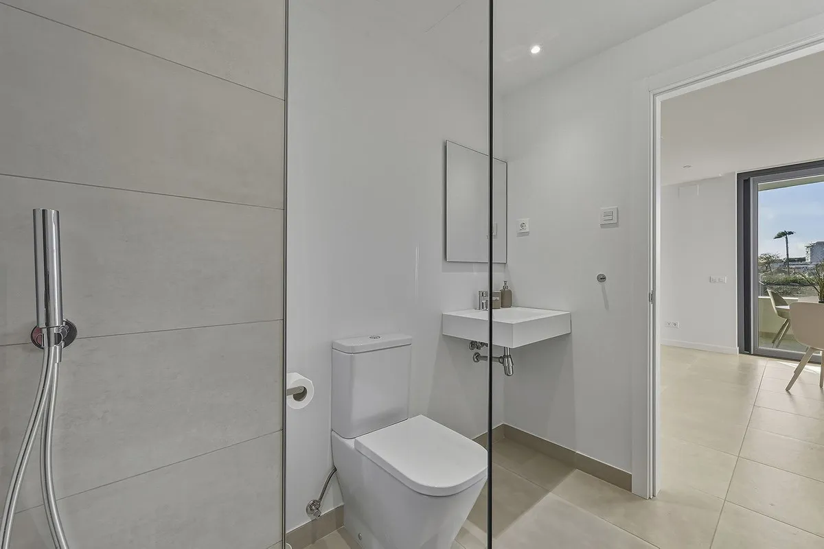 0c9c6f6a-8c8e-4fe5-a26e-7aef3924c64d