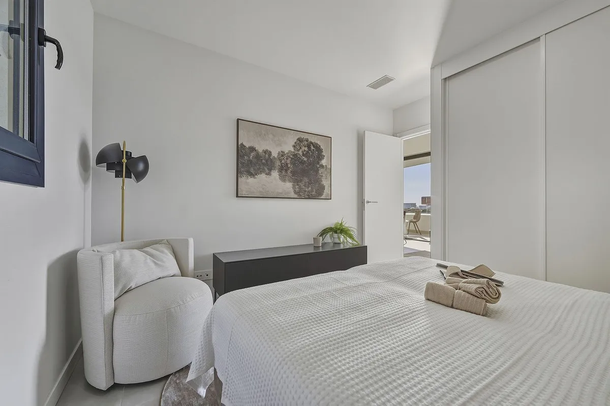 2e18e7dc-2c36-49d2-8c60-5f641005a2f2