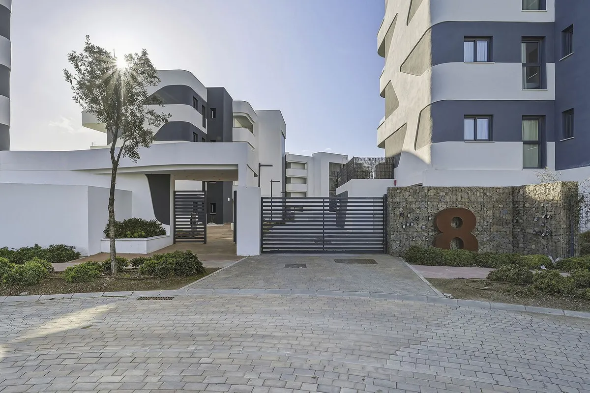 b912f912-0401-41df-bb7e-d6adb1b44a02