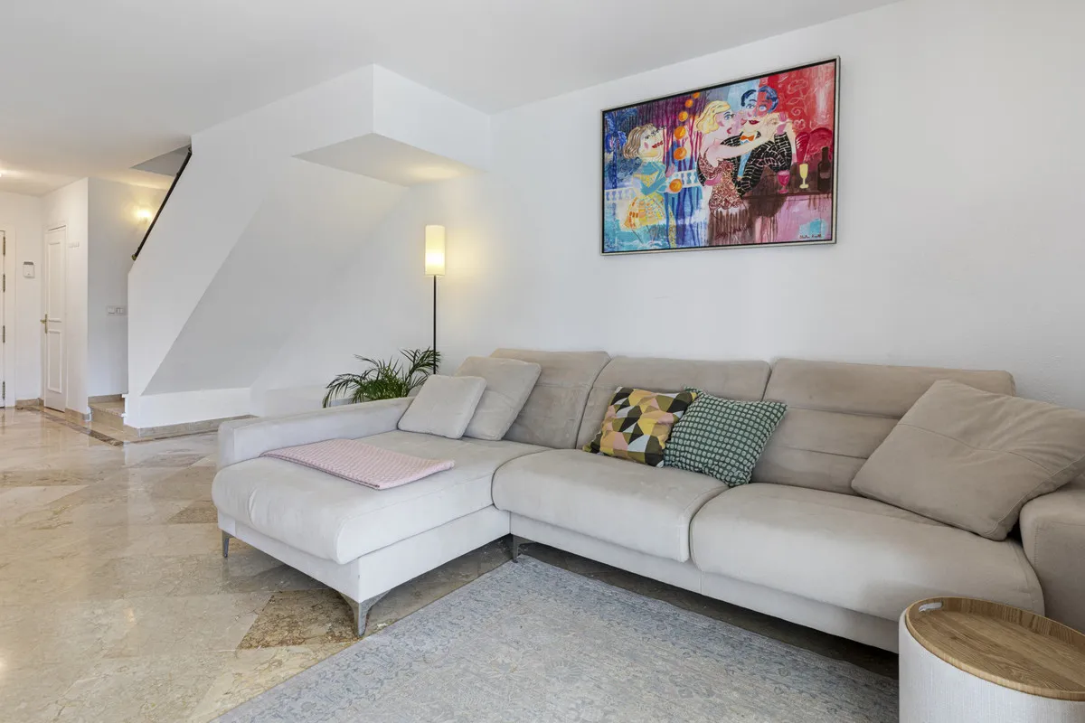 23d309e5-bc52-4579-9162-d79b916cacd1