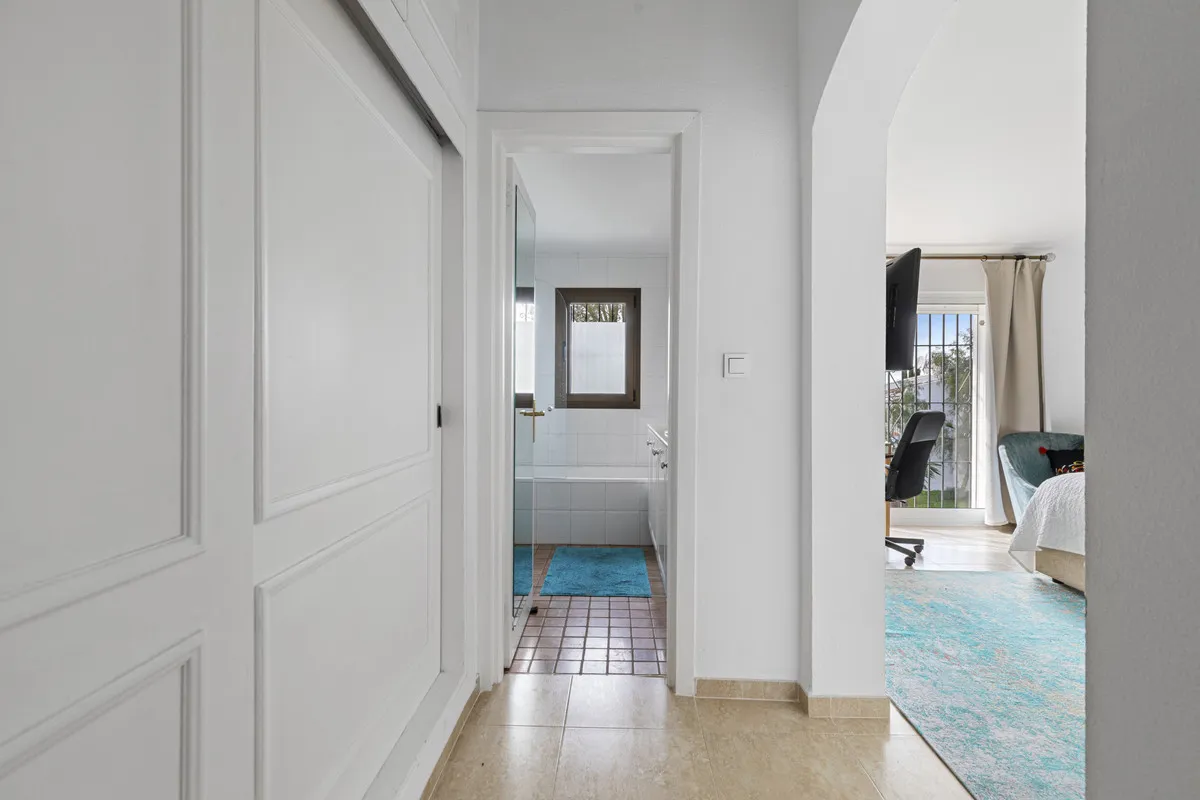 70665525-2a5e-4cb4-9d10-30bf8e189f34