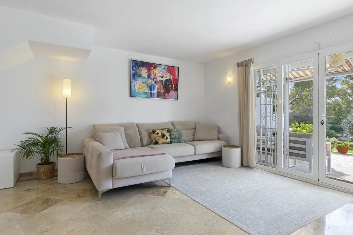 7ad928ee-f889-4b1a-bf1f-43515a0e6673