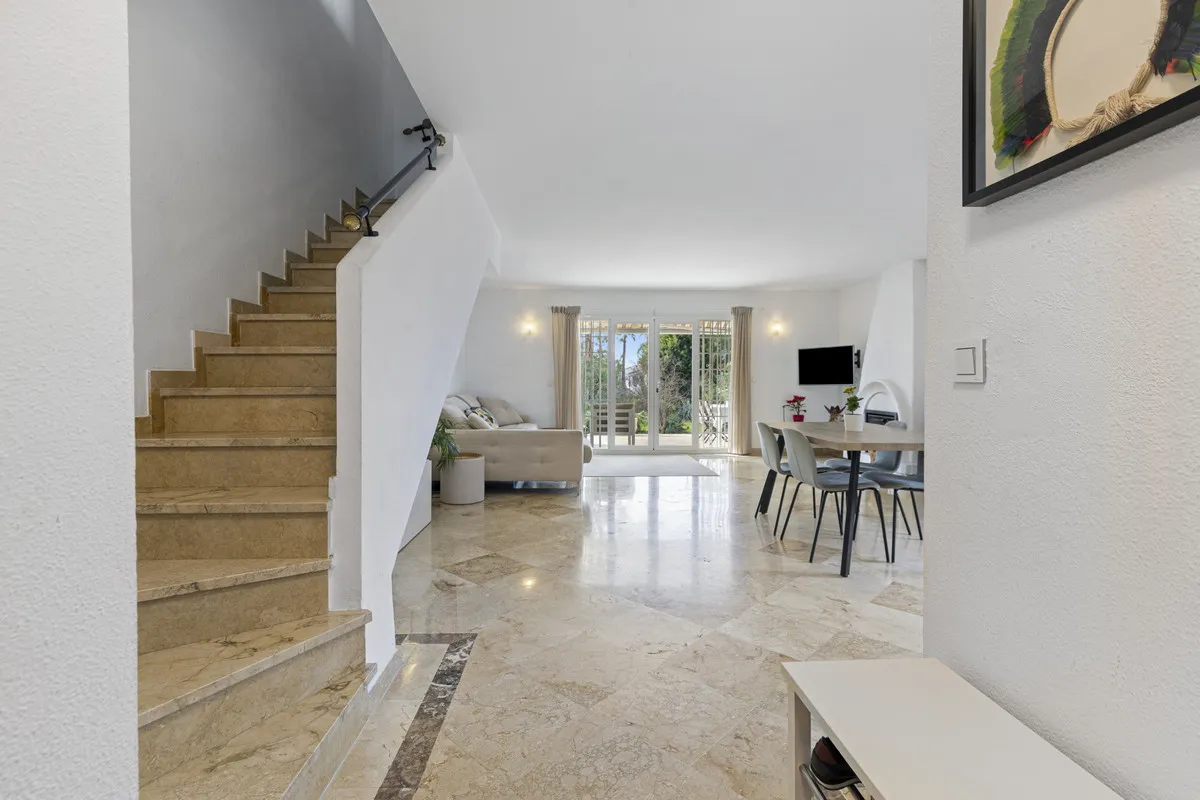 f672c5fe-244b-4761-8957-2e13b9028e5e