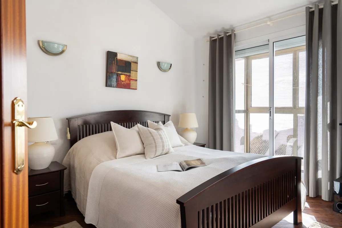 957ce3a2-547c-4f64-9c2f-6db2c4fc8c60