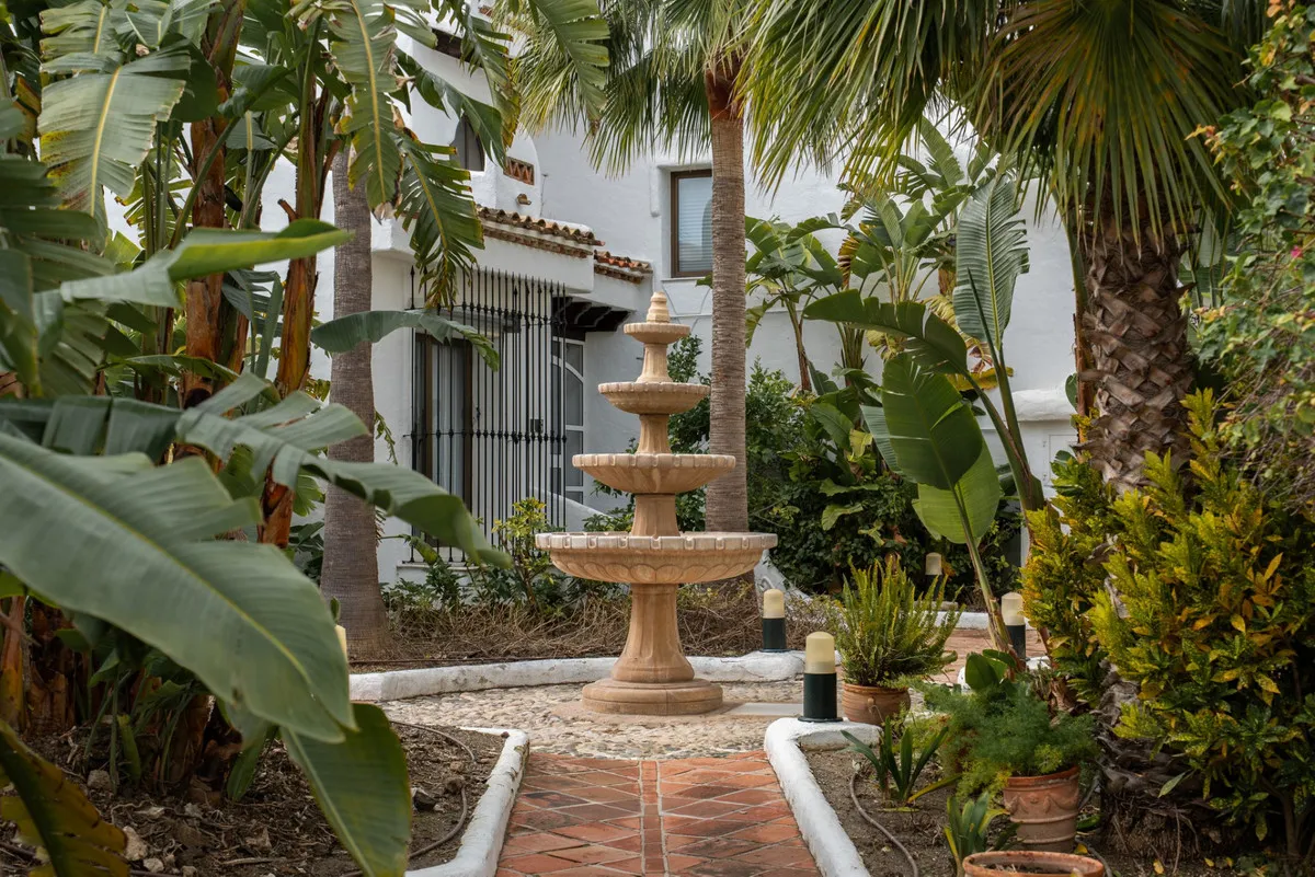 e49b675d-4f1a-4684-9ce7-8f7a6fdf9646