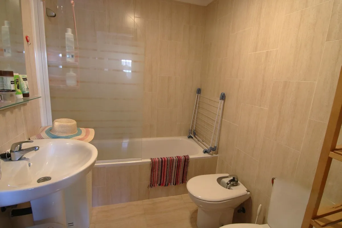 0ba31aae-1389-4064-8811-915740a26391