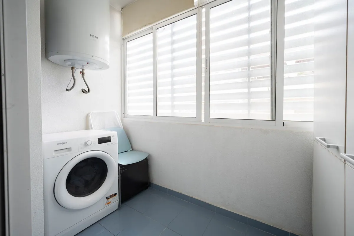 33a147de-68cc-497c-bf9c-5700a8e82b0d