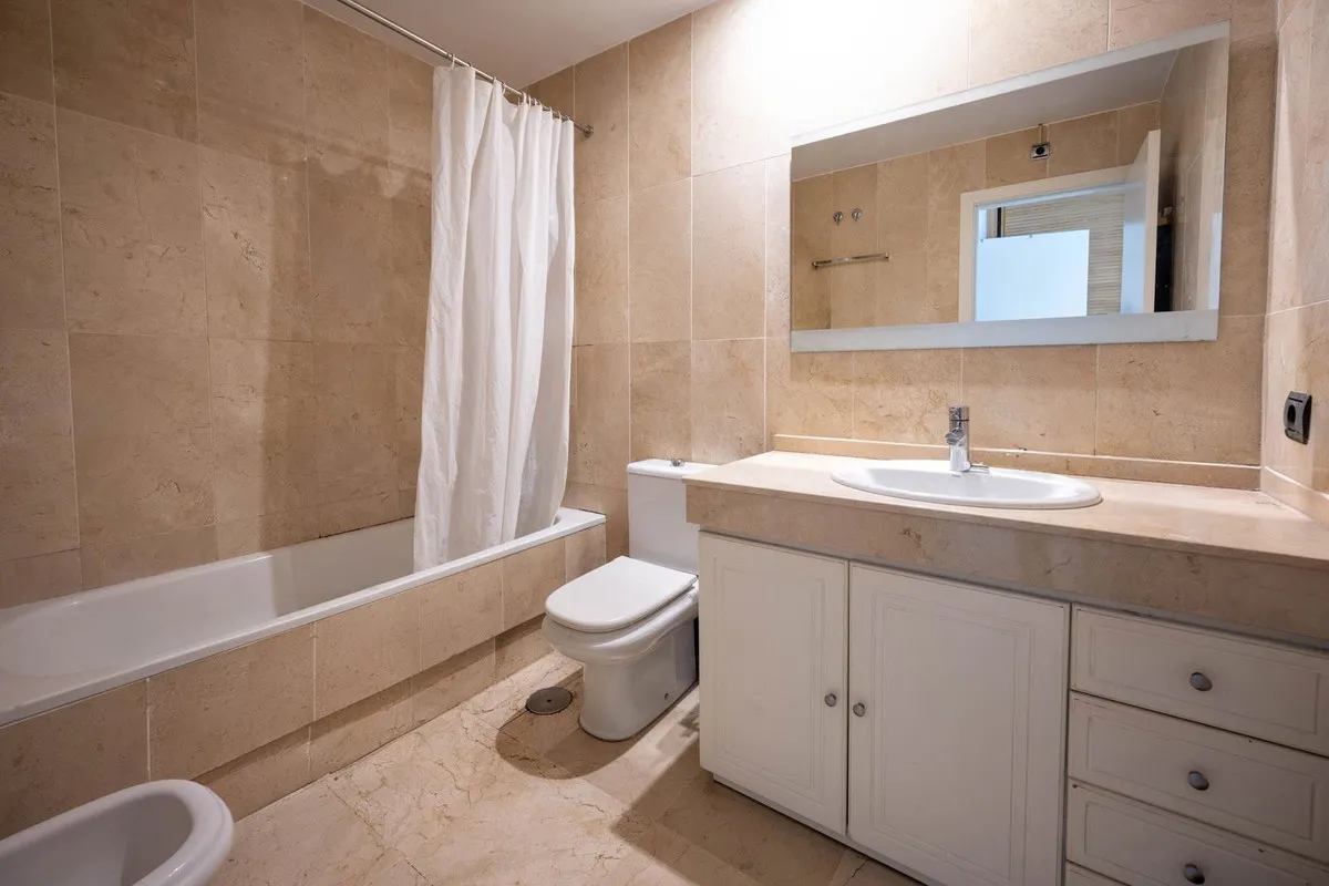 b63f60b3-c2f4-4801-ba7f-2af00e372b89