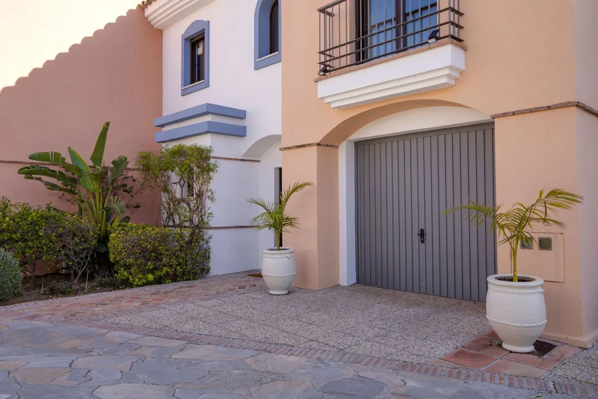 258b62f2-d3c4-49cb-9a5a-0cf60d8e6c71