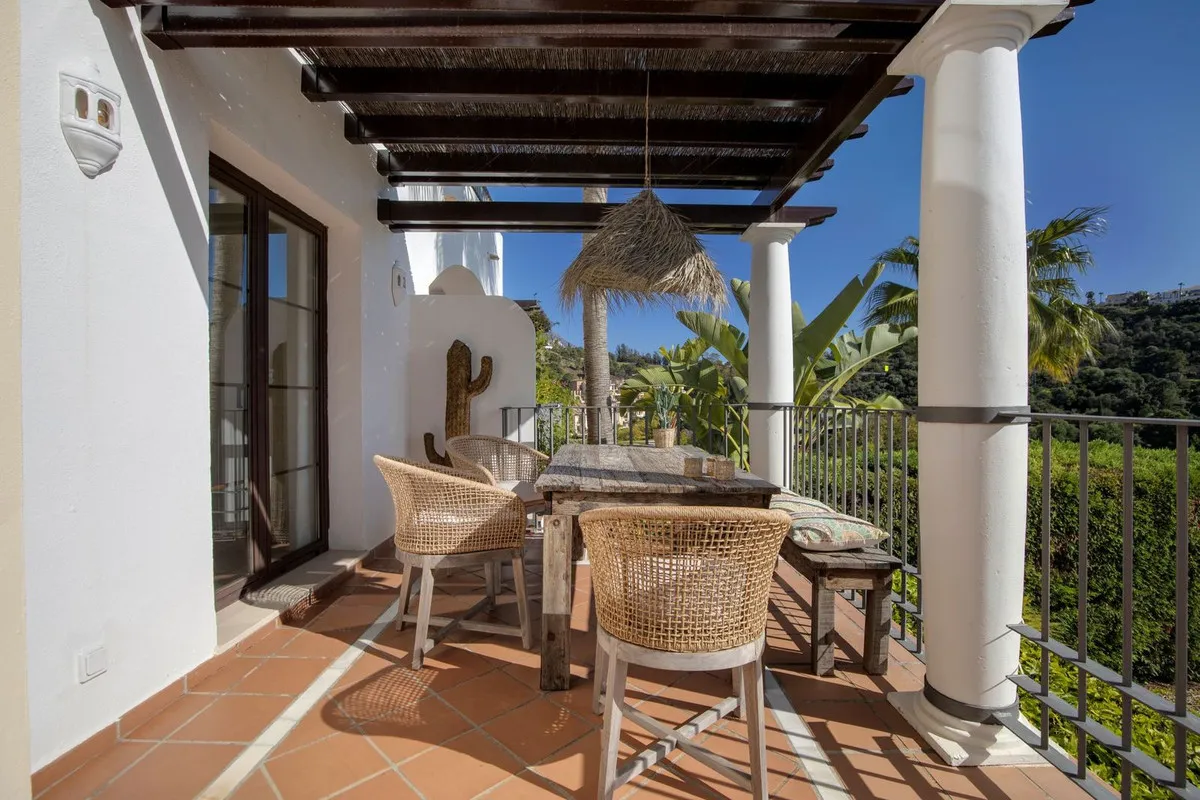 4adc8605-6cf3-47db-a46e-a79ae5cd6232