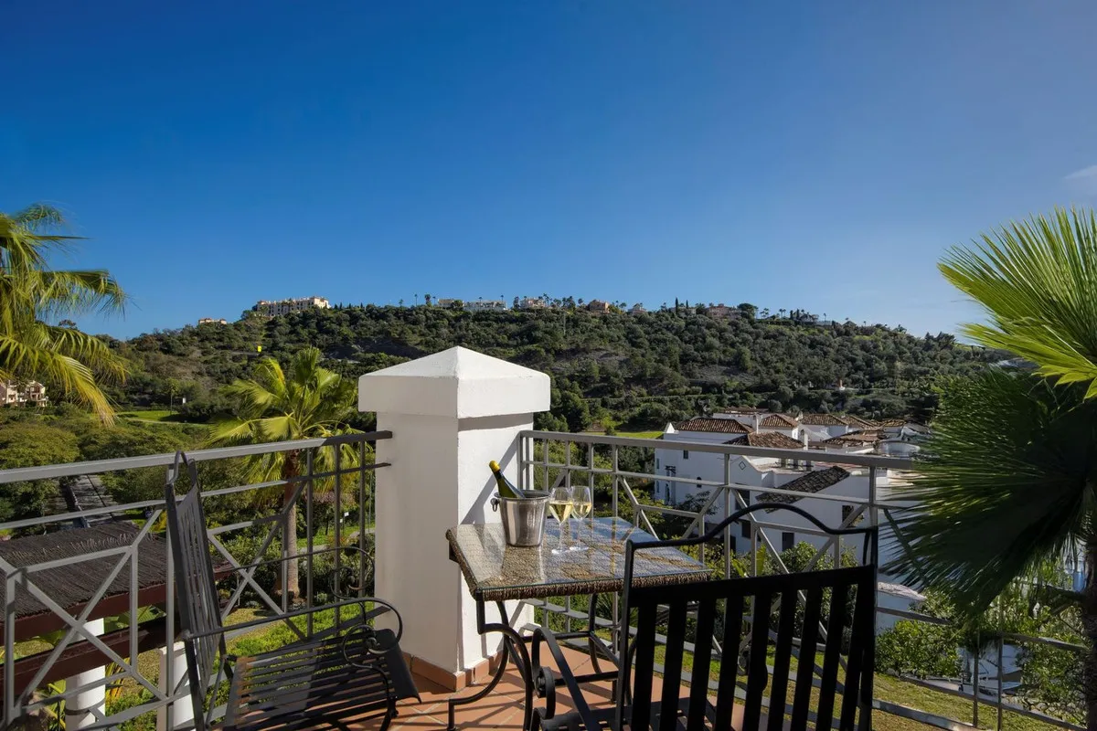 8c67ac34-8b45-478e-8077-9d995d73545e