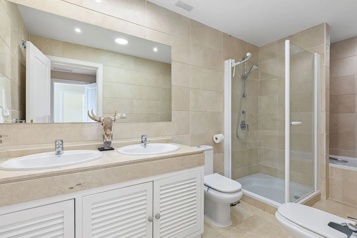 8f18a6cb-a606-46a3-8cc8-991862056fca