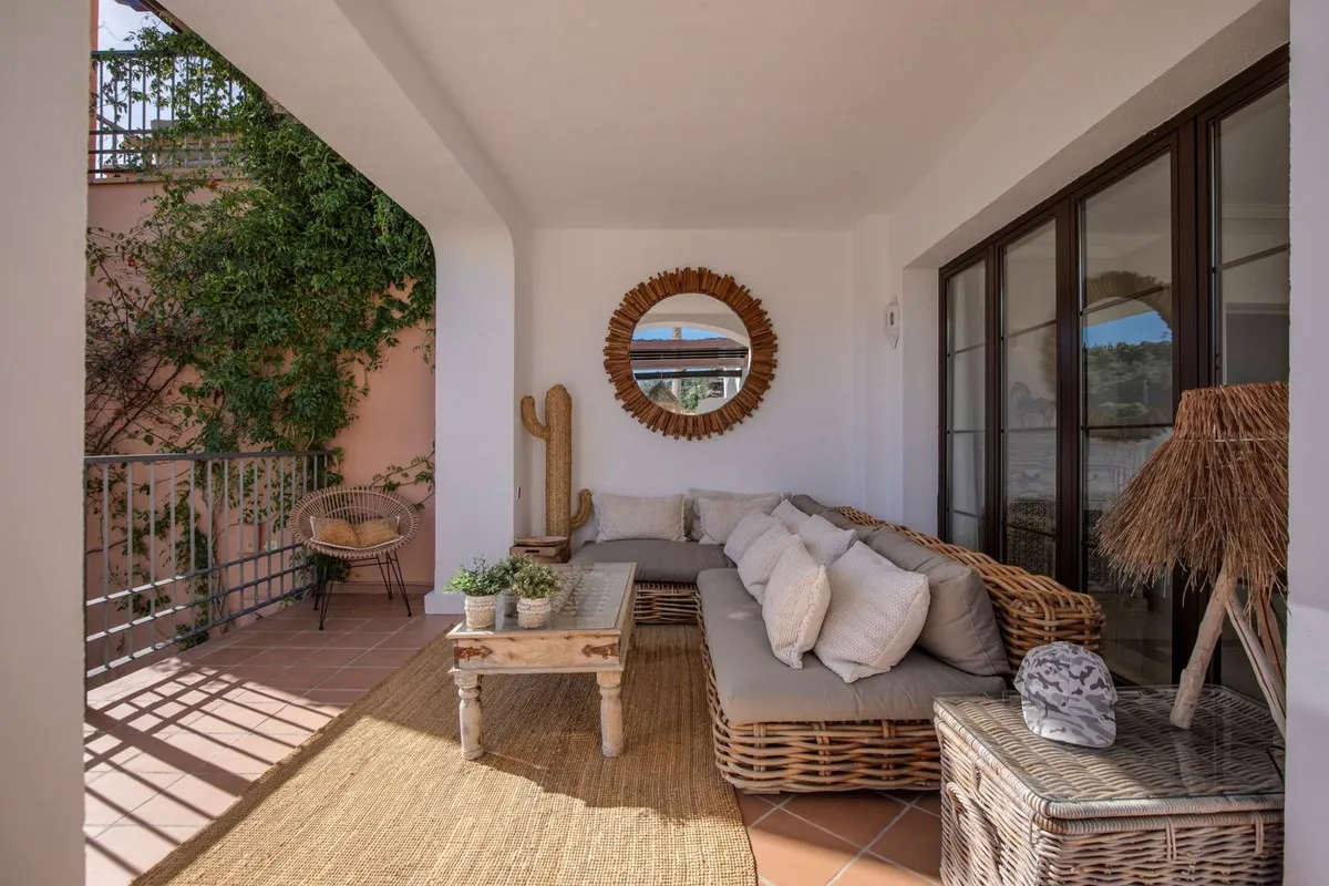 9bf2eb3b-1943-4a68-9e4b-3025740da4eb