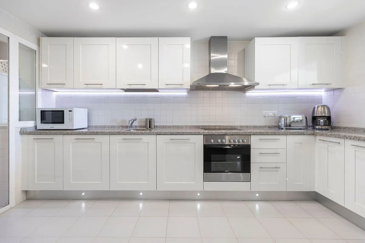 ab096db4-aff4-4124-ab80-74bb54a0910a