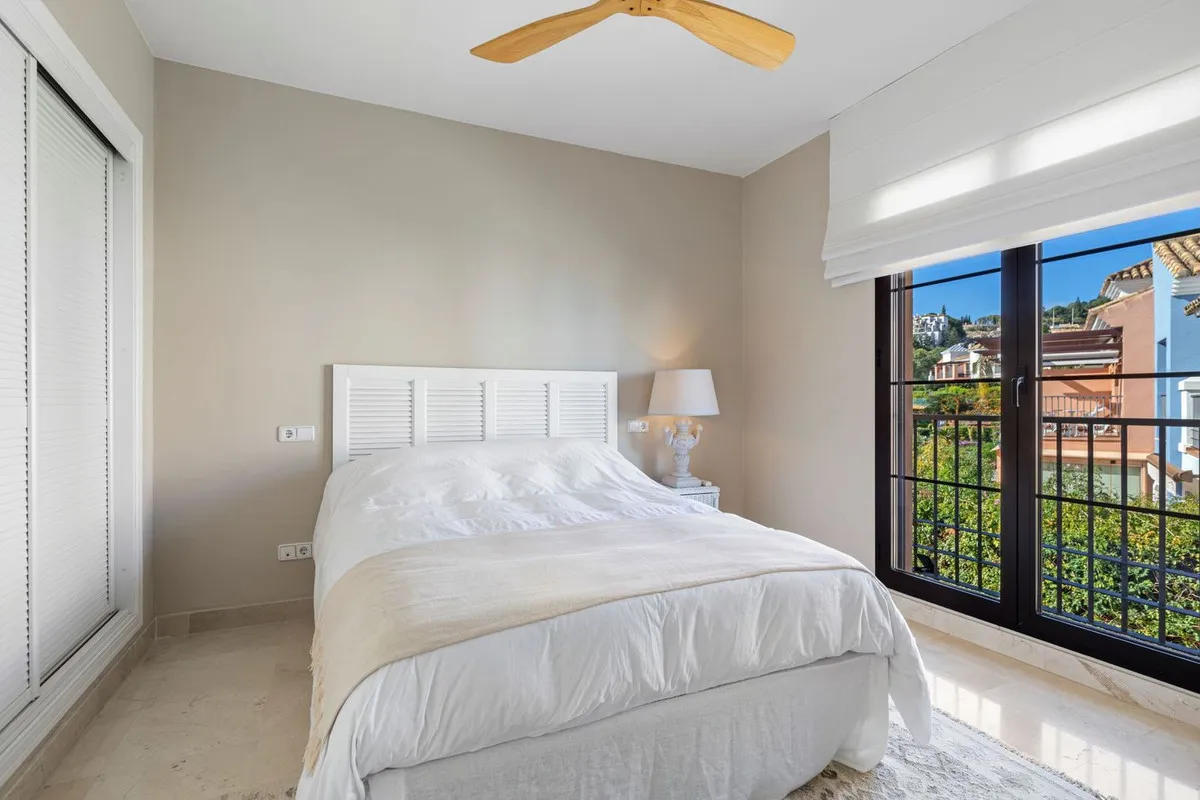 de6165d7-85b8-4c61-a65b-0f7ed10e042e