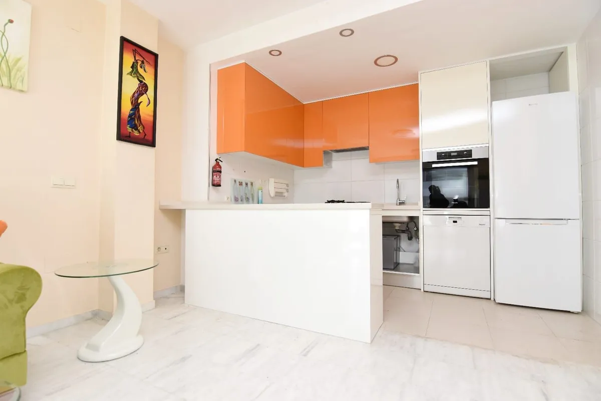 8903e1b8-0b69-4bb8-9d60-fa023bf952cc