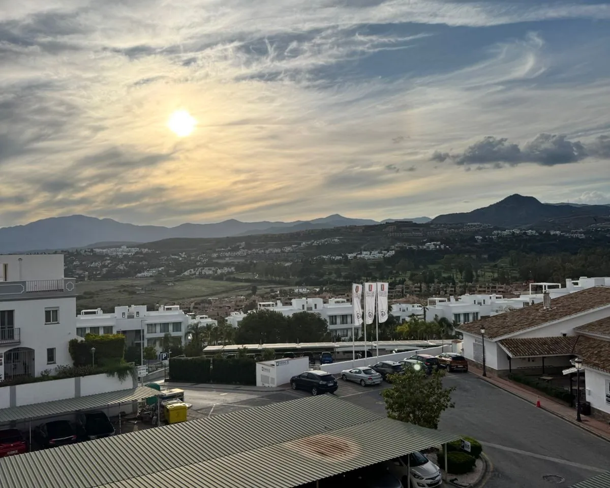 Serene Top-Floor Retreat Near Atalaya Golf