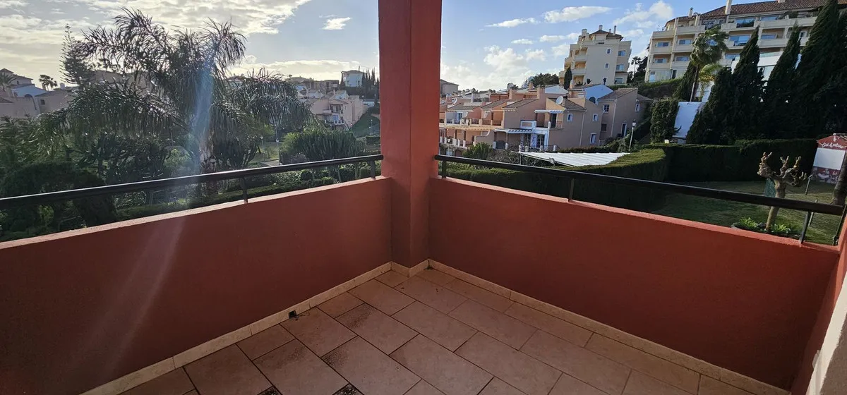 f7cfb1db-f239-47f2-a7d3-7f2b9332cd36