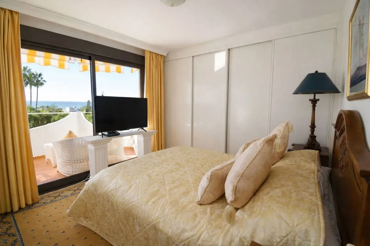 027eef99-b6a2-42c7-96d6-56c55b9bc9e4