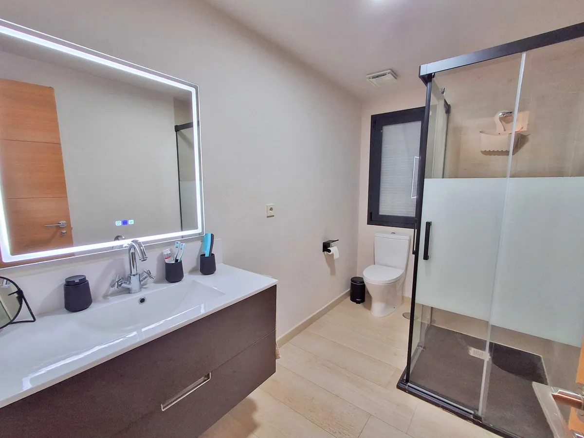 b3b60270-162d-4ab3-92a9-a31b286bc220