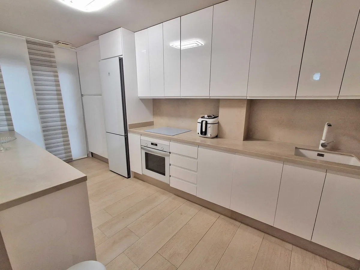 d277aa0c-b54e-41b5-900d-6e5f206442e8